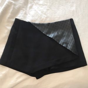 BCBG black skort